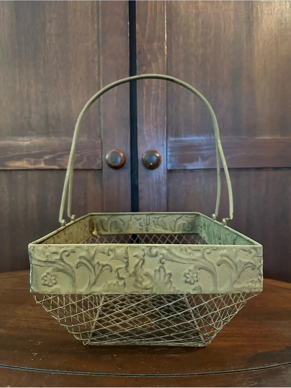 Metal • wire basket • fused handle • painted to look distressed